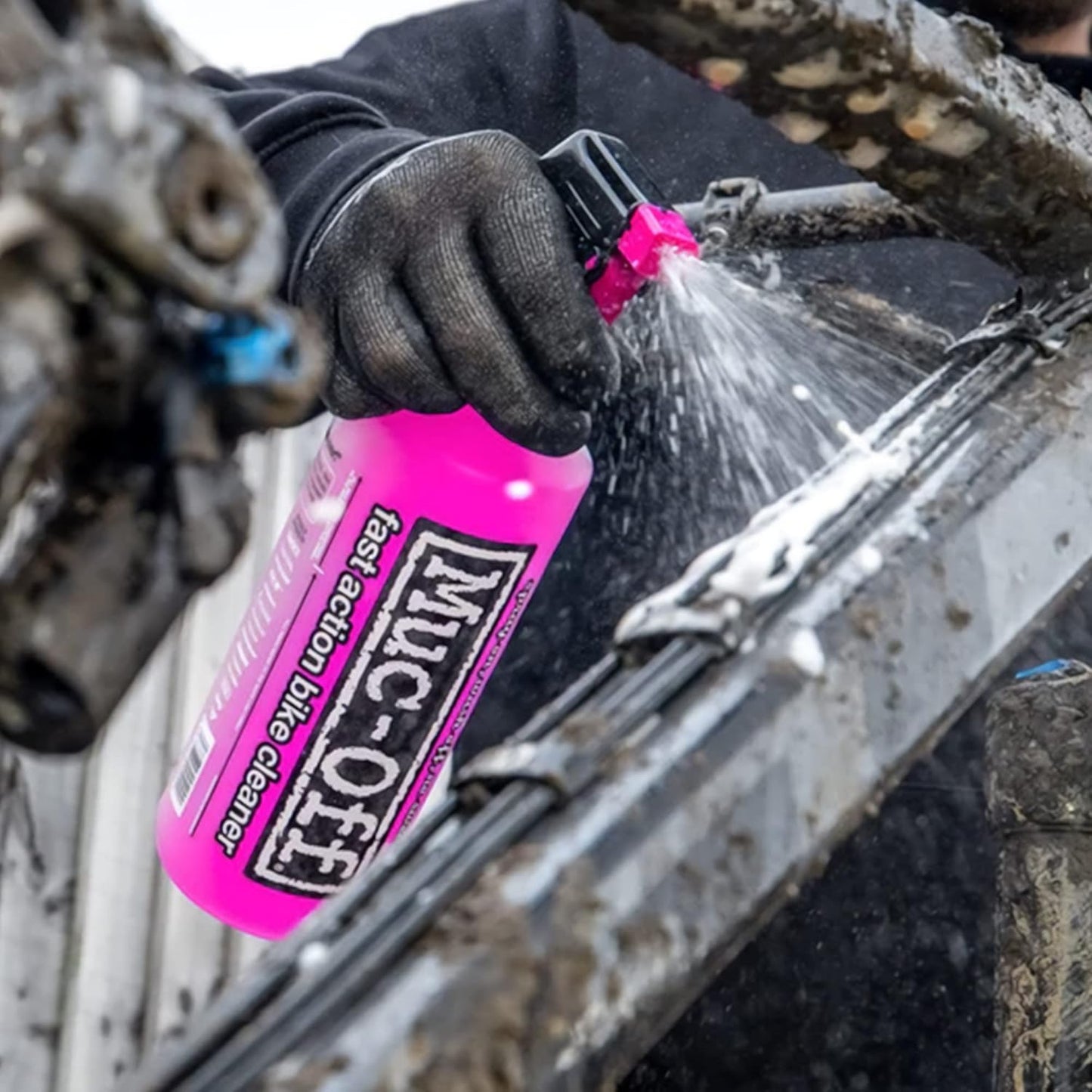 Muc-Off Nano-Tech Bike Cleaner, 1 Litre - Biodegradable Bike Cleaning and Bike Degreaser Spray - Fast-Action Bike Wash for MTB, Road, Gravel, eBikes, Black